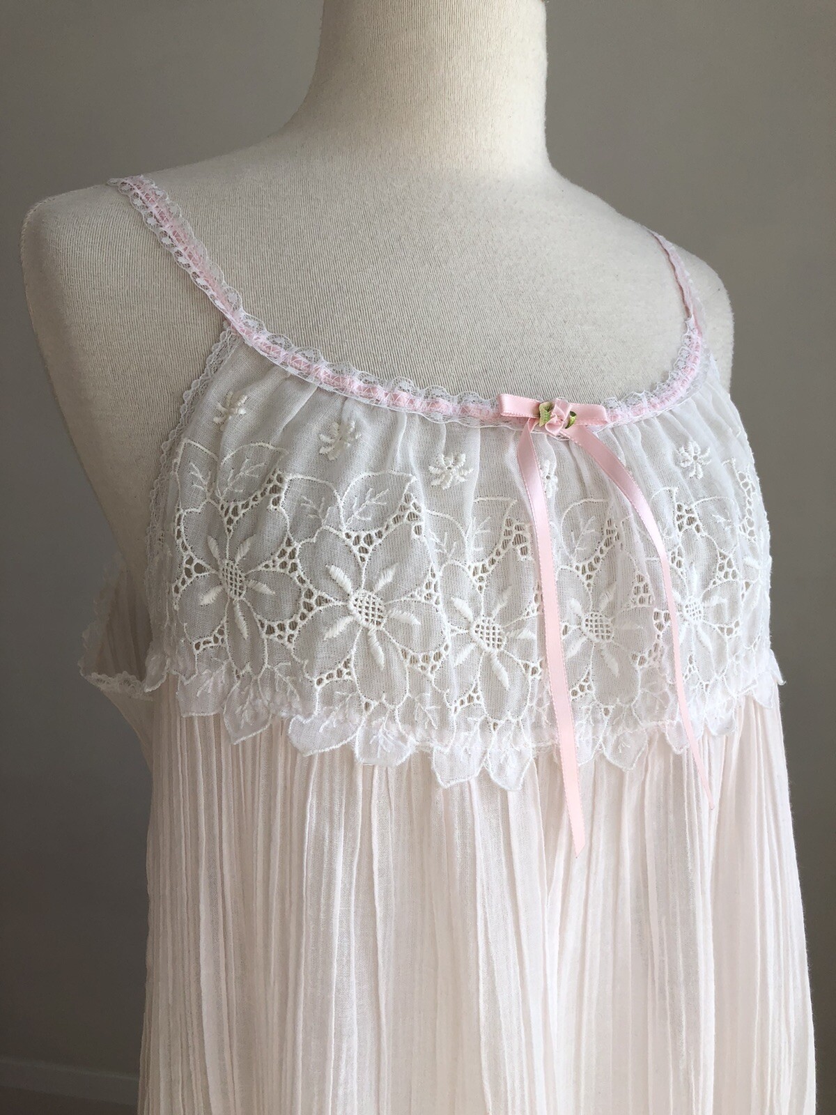 STUNNING VTG JULI OF SLUMBERTOGS Pink Gauzy Cotton & White Lace Nightgown SZ M/L