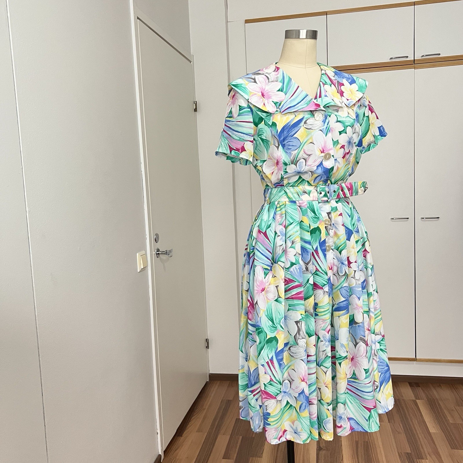 1980s Floral Midi Day Dress French Vintage Button Front Pleated 80s Does 40s