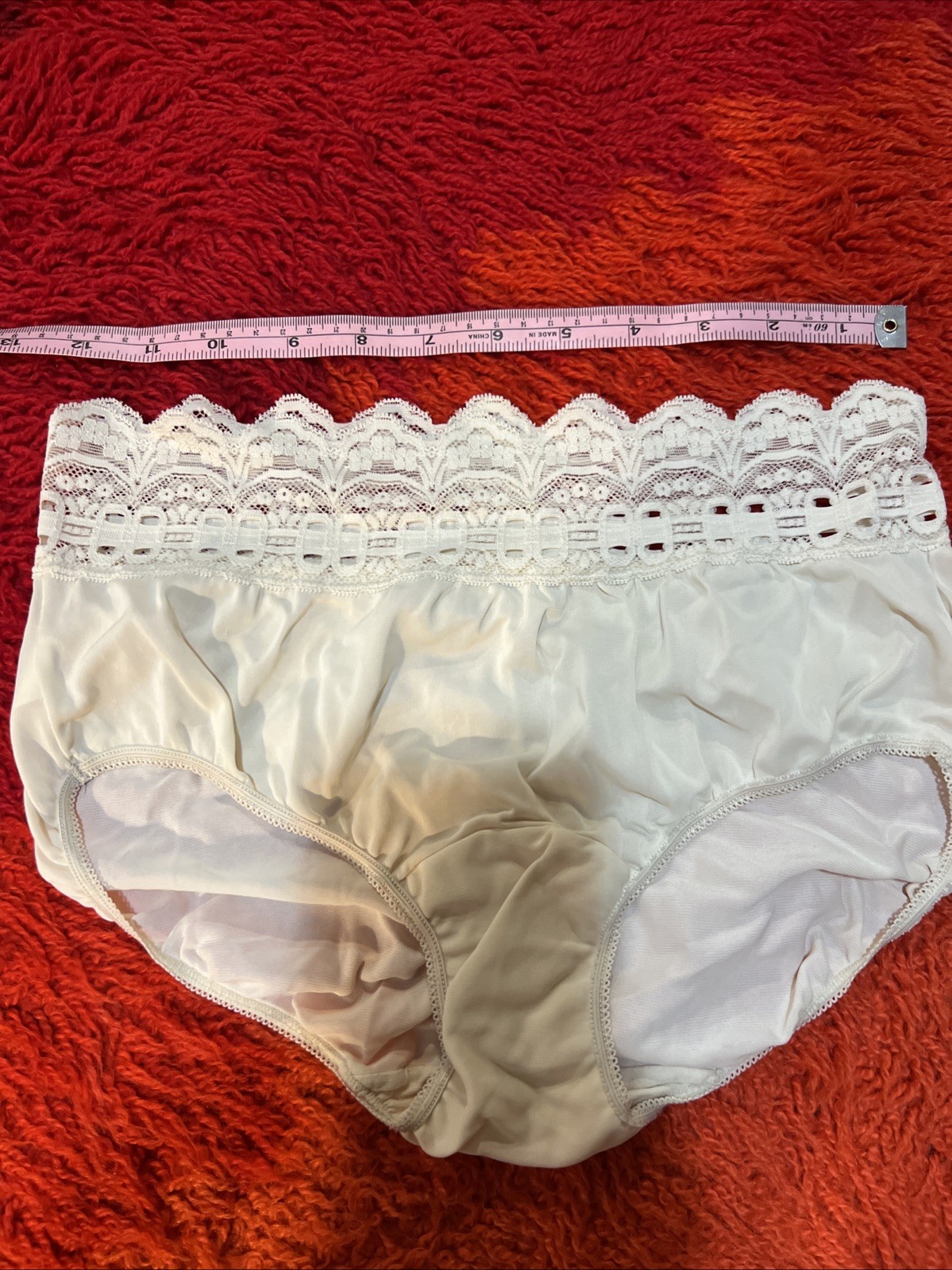 Vtg OLGA SECRET HUG Ivory SHEER NYLON & LACE SISSY PANTY Medium 6