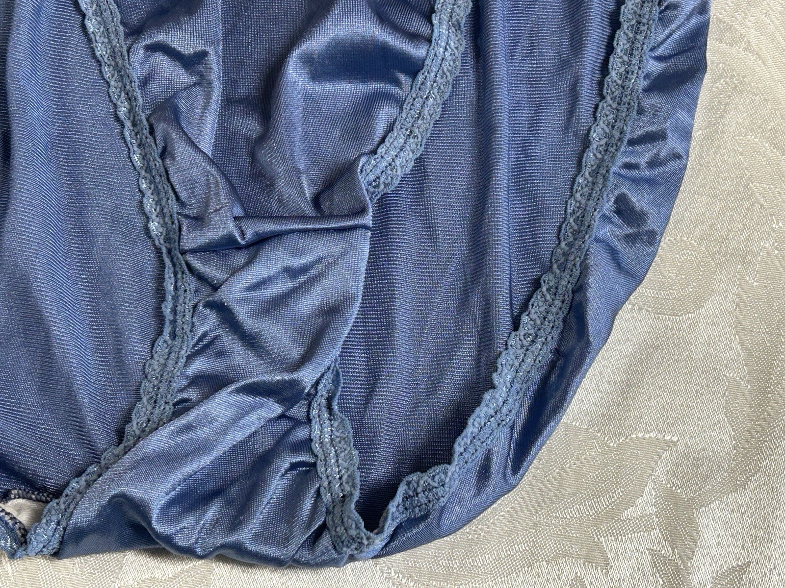 Vtg HANES Silky Satin Hi-Waist French Hi-Cut Wide Lace Band Size 6 Blue Panties