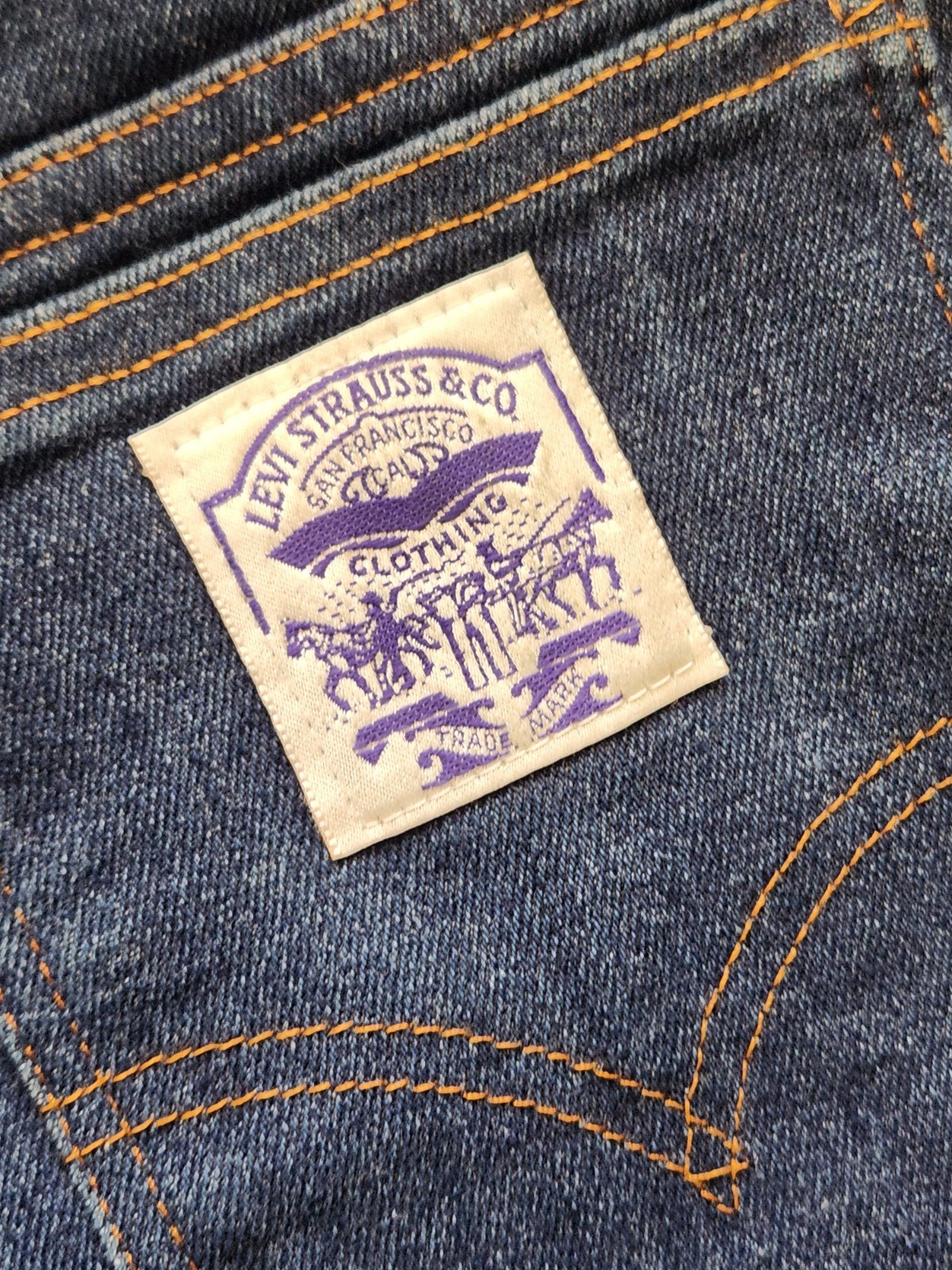 Vintage Levi’s White Patch Big E Women’s Jeans 26×35 High Waisted Mom Jeans 60’s