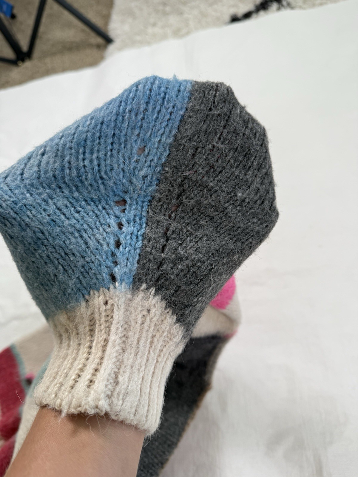 Vtg 80s Peruvian Baby Alpaca Sweater Wool S/M Geometric Design Women In Hats