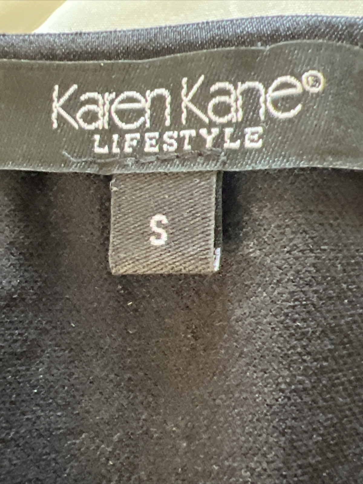 Vintage Karen Kane Slip On Black With Pink Florets Embroidery Short Top XS/S