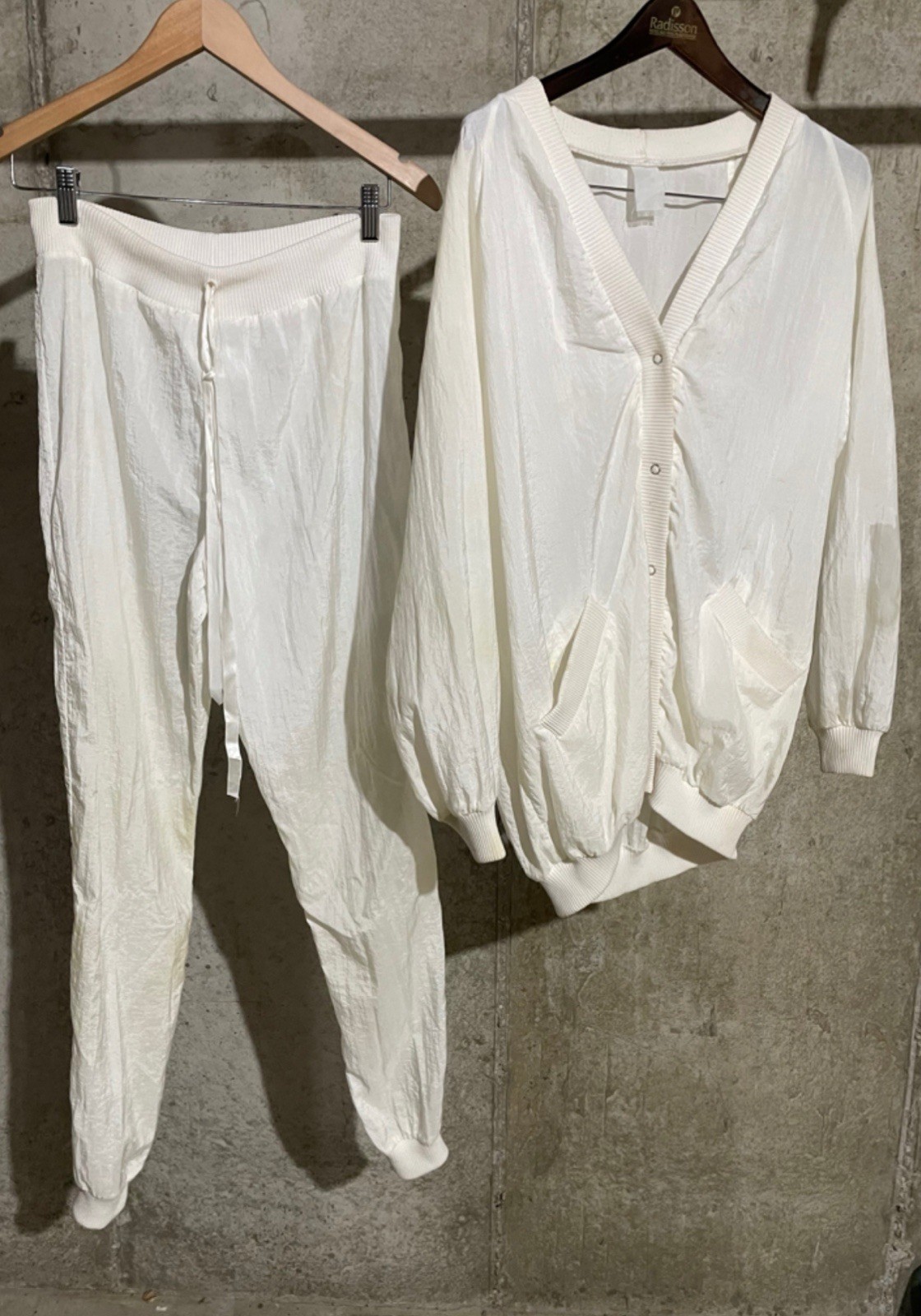 VINTAGE 80s White Wind Suit Jump Suit – Danskin- Women’s Small