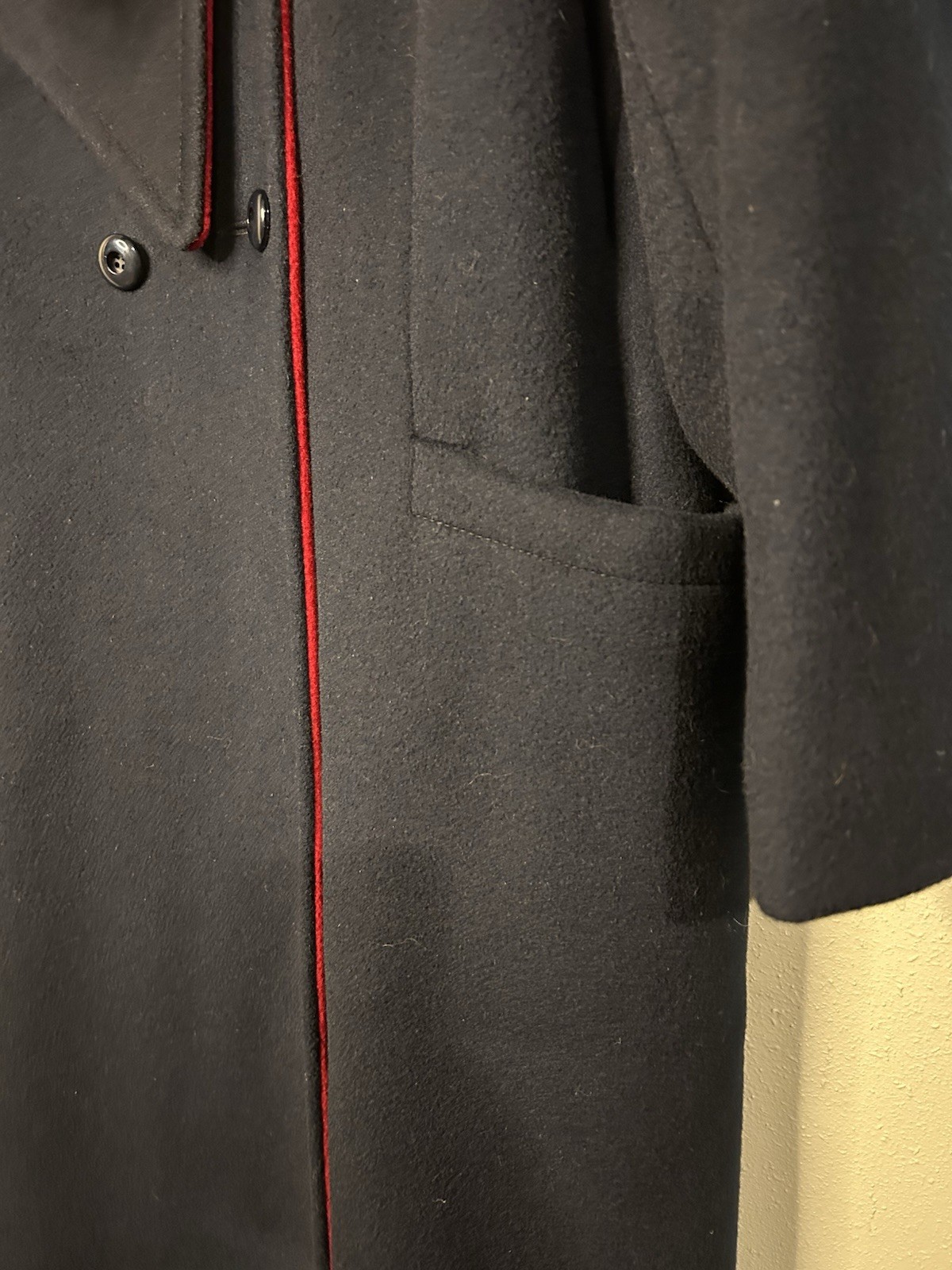 Vintage 1940s Central Park Forstmann Fabrics Wool Navy Dark Red Coat Tie Neck