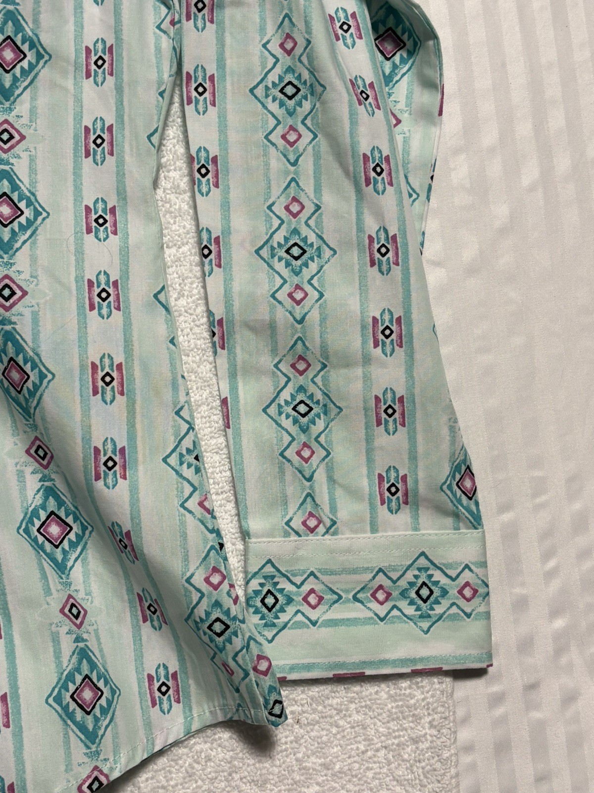 Wrangler Retro Women’s L western Pearl Snap Shirt Aztec Turquoise Southwestern