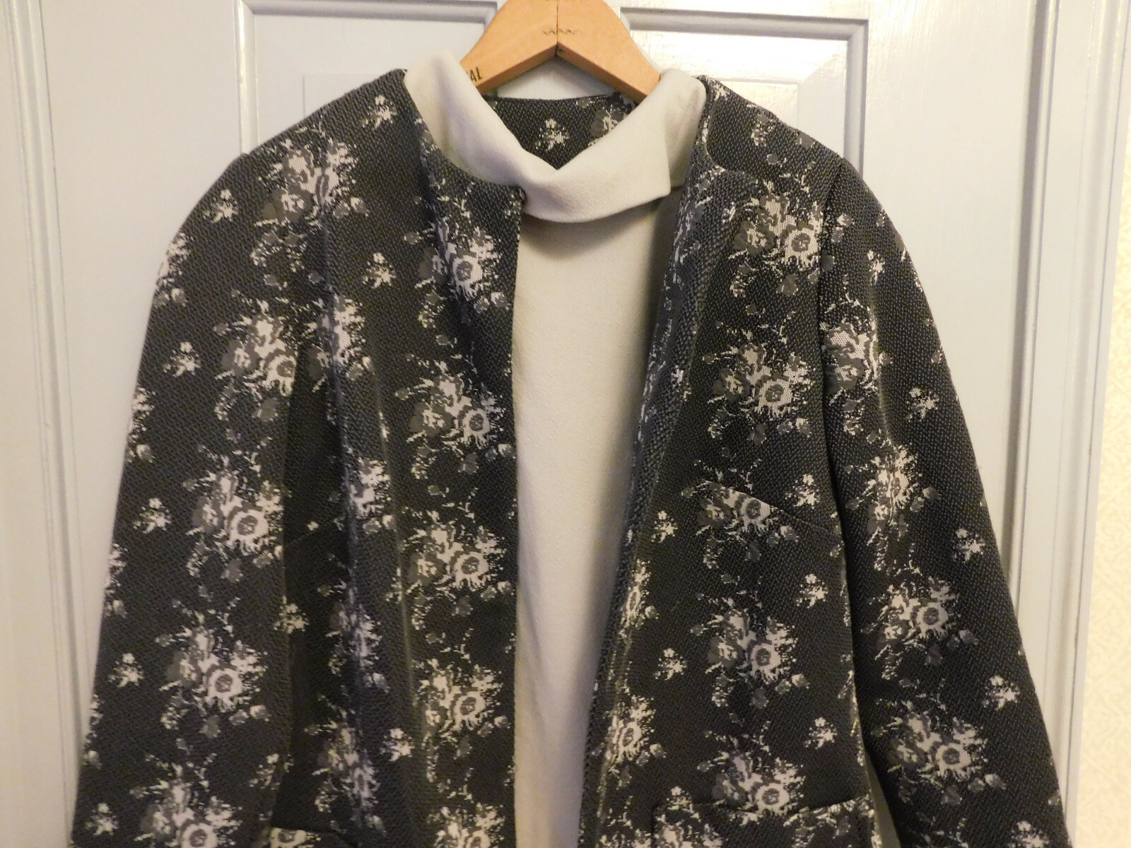 MOD Knit Jacket & Dress IT’S BETTER Textured Floral 1960s Chic 2 pc outfit EUC