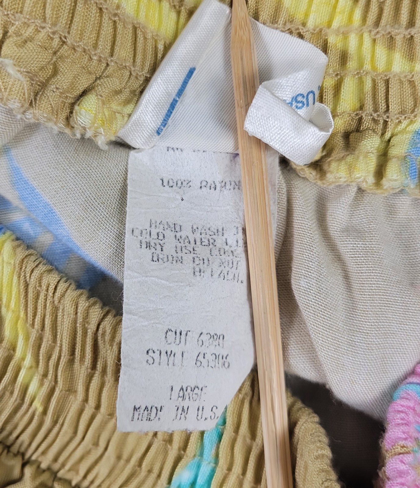 Vintage Maui Connection Tan Hawaiian Pants w Pastel Leaves Size Large