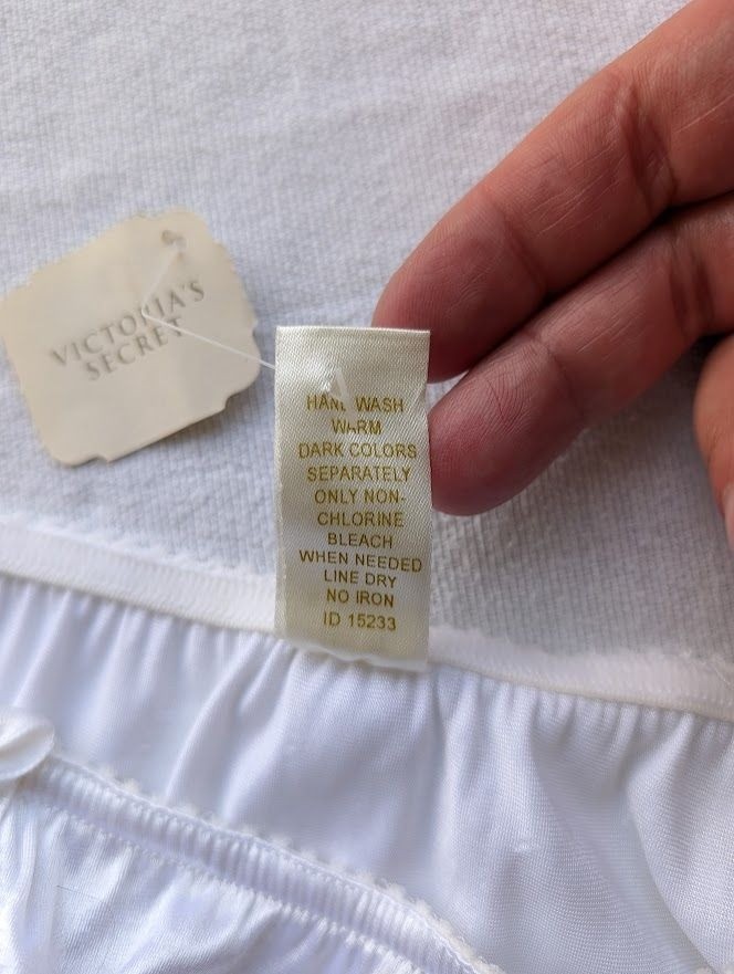 Victoria’s Secret Second Skin Panties Size S/5 Vintage Gold Label Bridal String