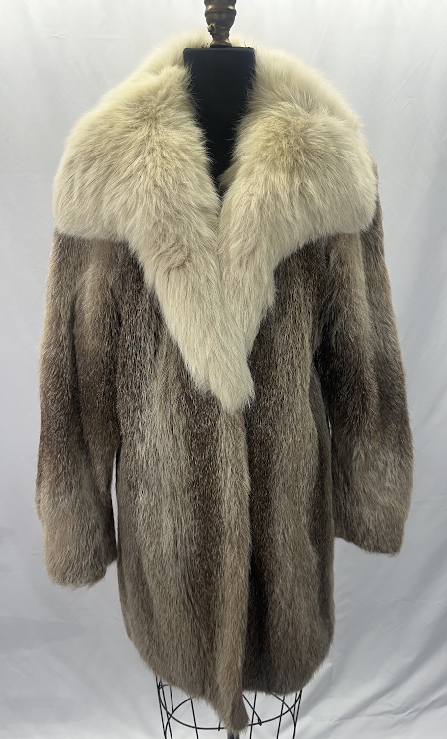 Women’s Vintage Nutria Stroller w/ Blush Fox Collar