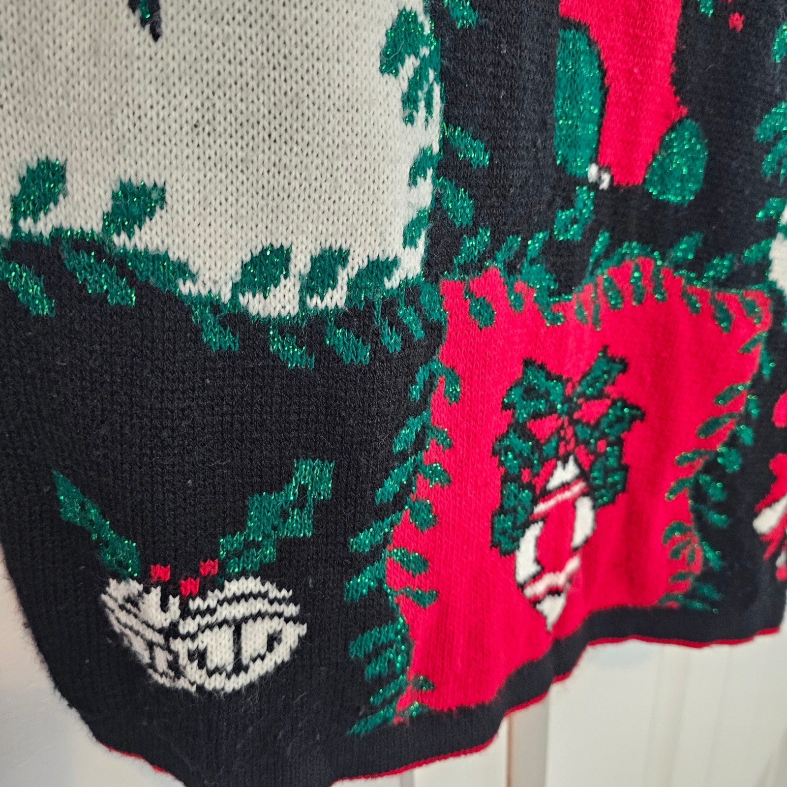 Vintage Christmas Sweater Women Size 1X Black Red Embroidered Ornaments Holiday