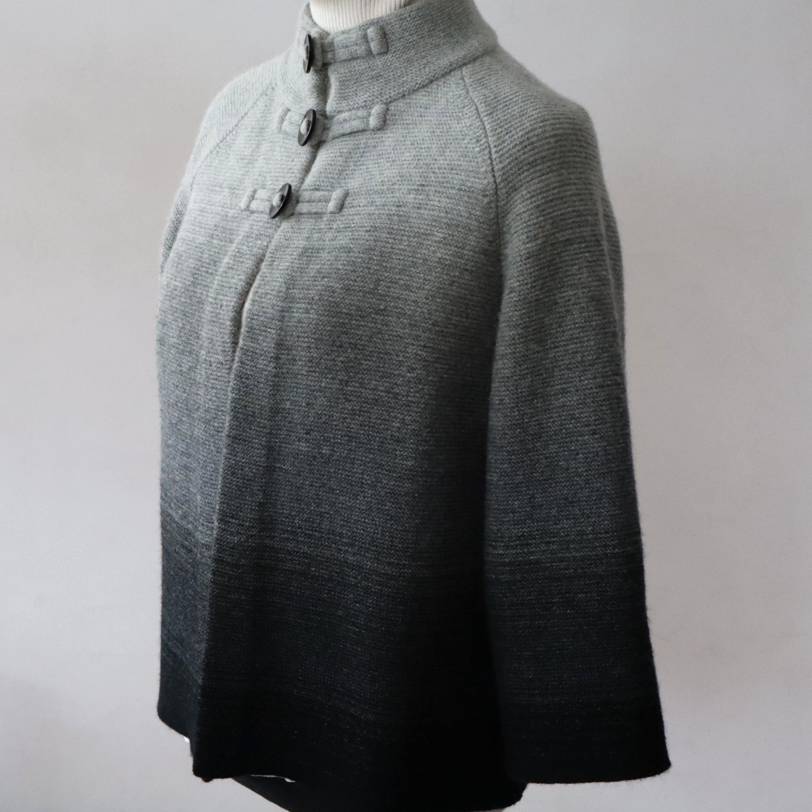 Vtg Women’s Jones New York Cardigan Sweater Heather Gray, Black Sz Lg