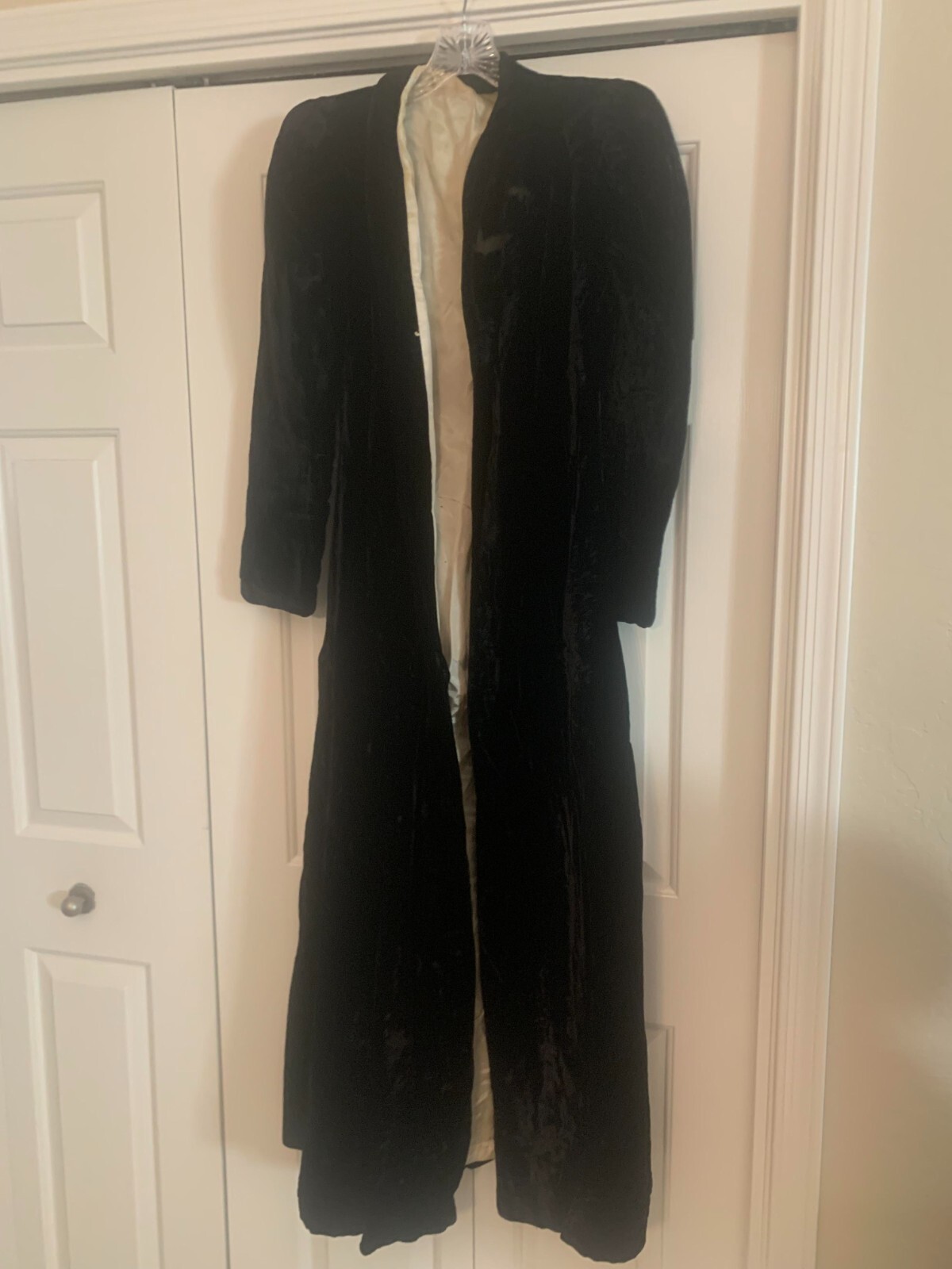 Vintage 1930’s /40’s Black Velvet Full Length Opera Coat Puff Sleeves XS