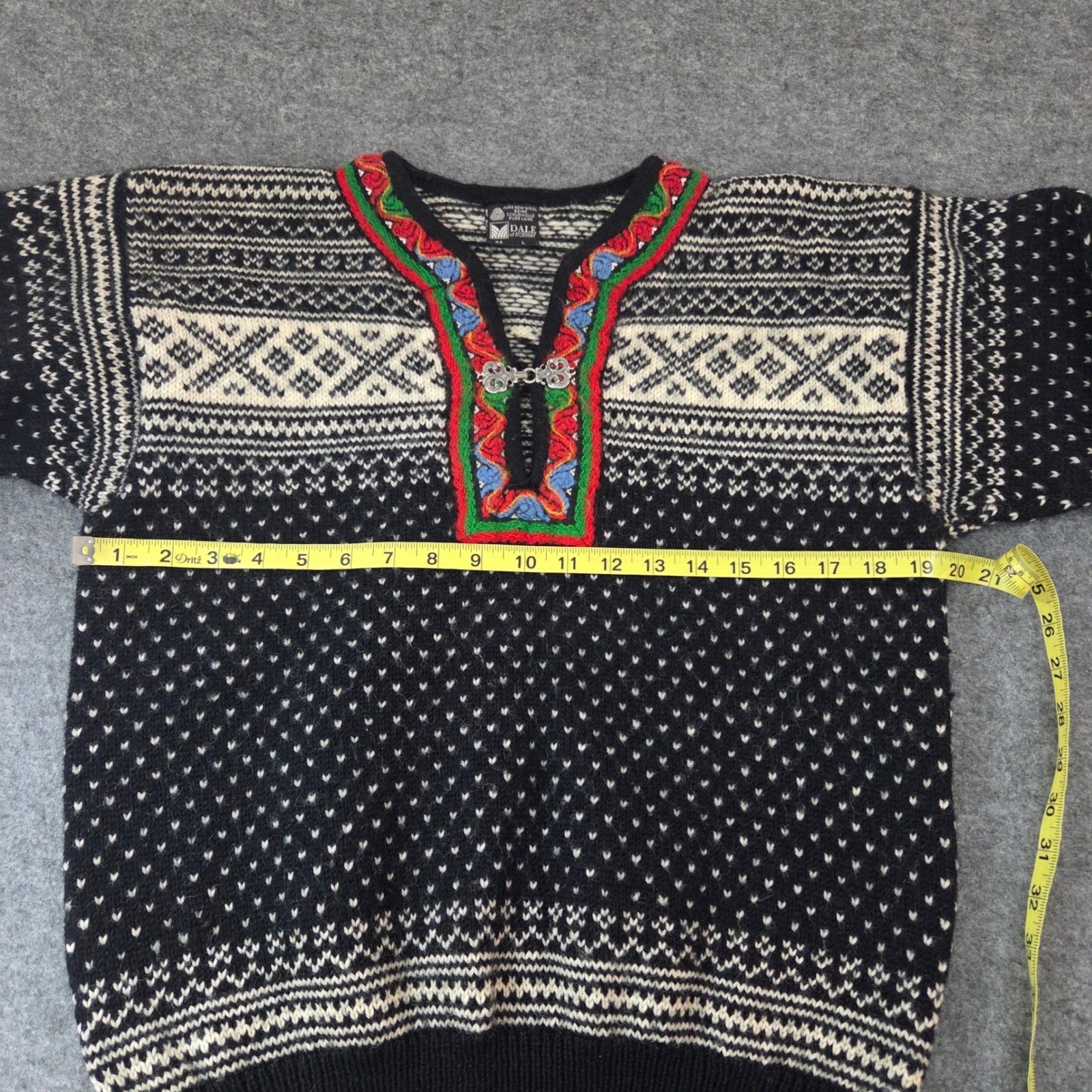 Vintage Dale Of Norway Women’s L 44 Black Wool Sweater Nordic Setesdal Lusekofte