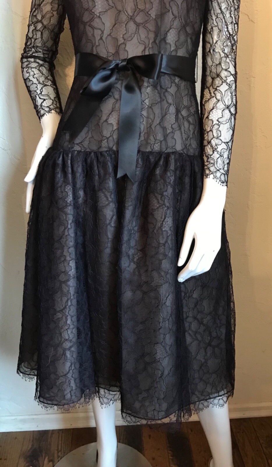 VINTAGE 1970’s Mollie Parnis Illusion Lace Cocktail Party DRESS S