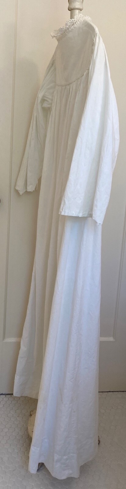Antique Vintage Edwardian Victorian Heavy Cotton Long Nightgown 1880-1900s AS IS
