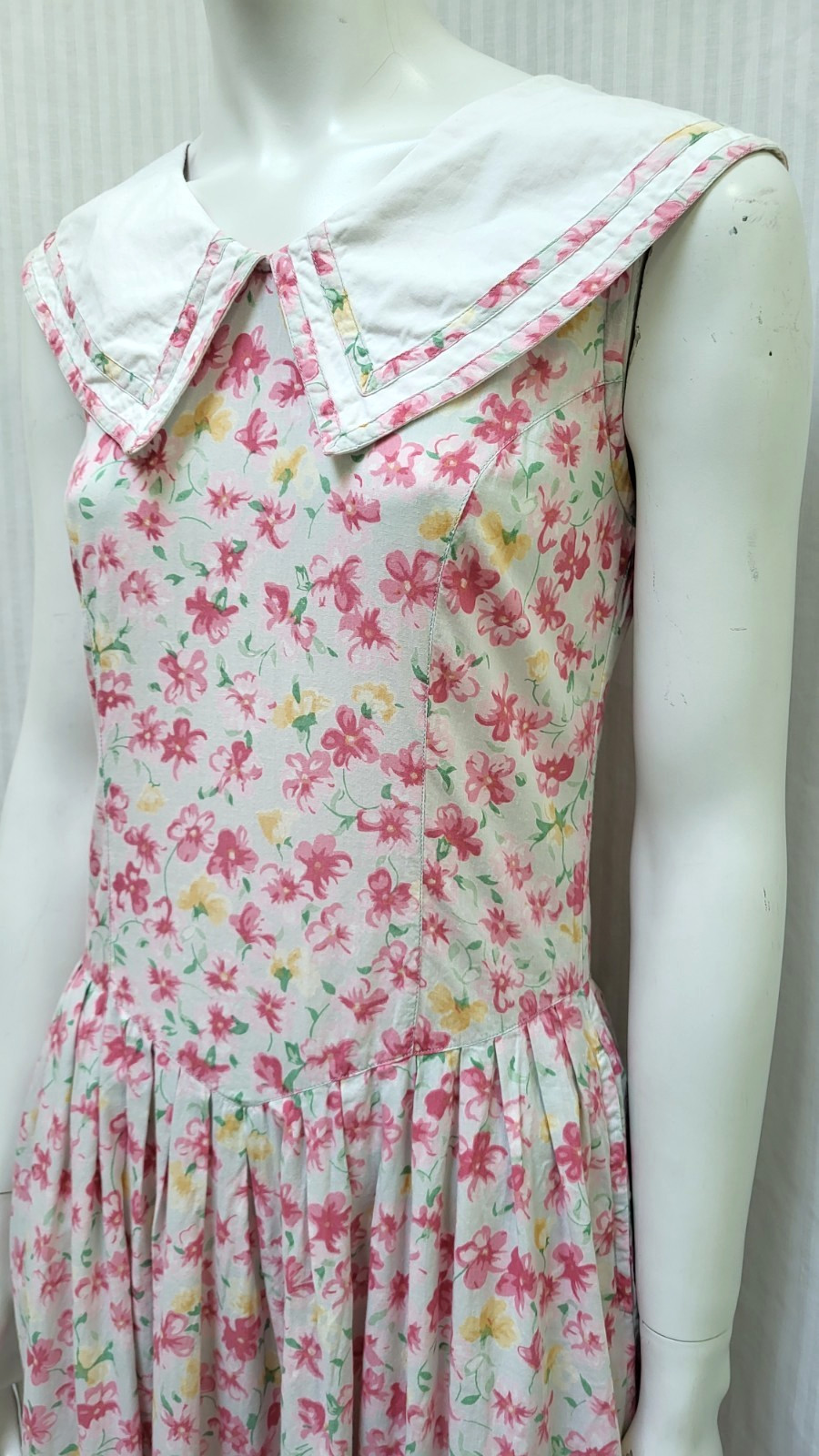 Vintage Passports of Pier 1 Imports Pink Floral Button Back DRESS – Size XS