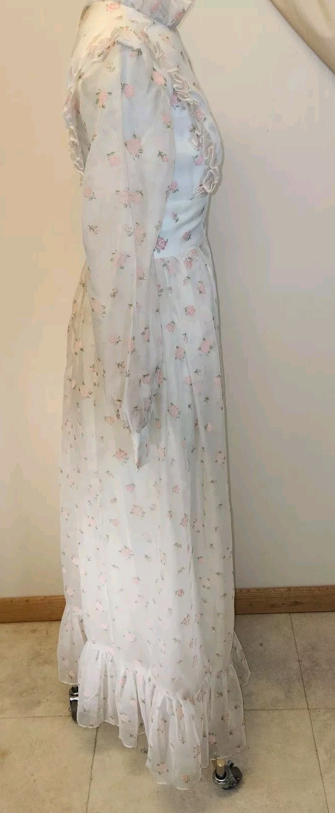70′ Vintage Prom Dress * White w/ Pink Flocked Roses Throughout