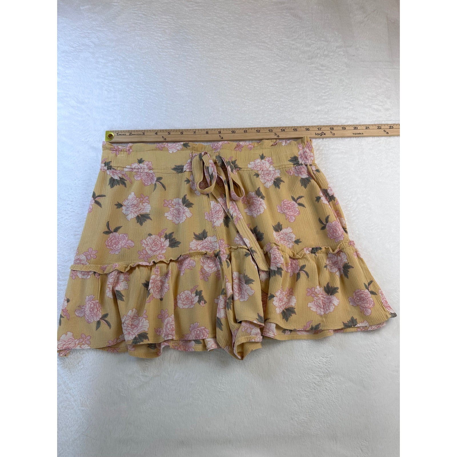 Vanilla Star Yellow Floral Ruffle Shorts XL Pink Roses Elastic Waist Rayon Crepe
