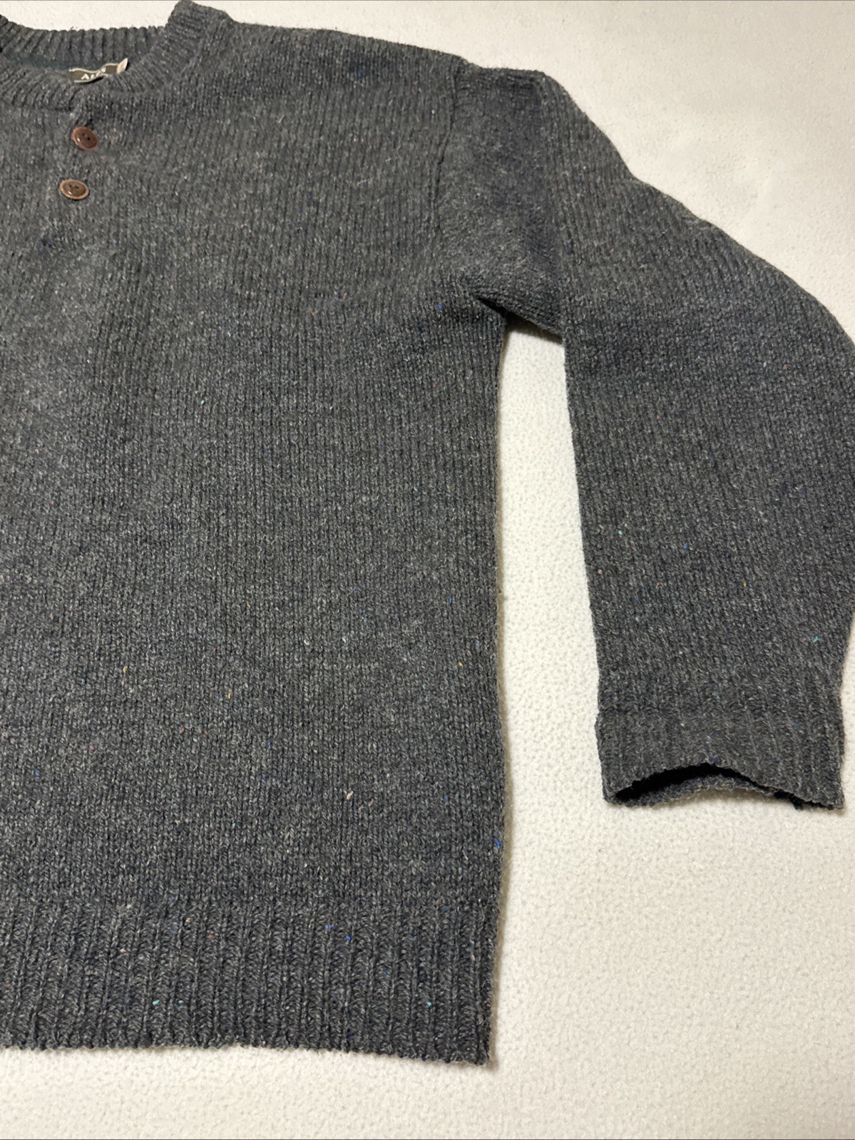 100% Wool 2 Button Vintage Alps Merrimac Valley Sweater Large Made In The USA