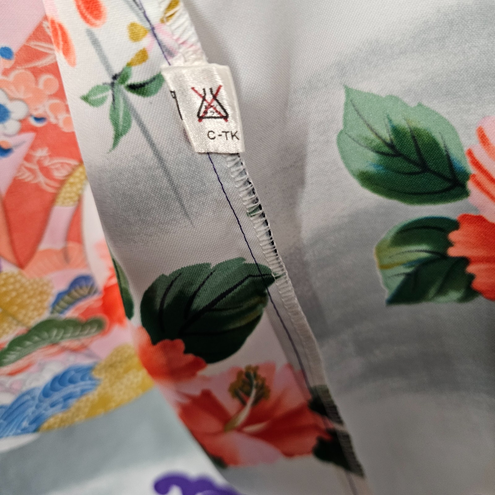 Vtg Ichiban Japanese Kimono Robe Purple Geisha Pagoda Satin NWOT Made in Japan