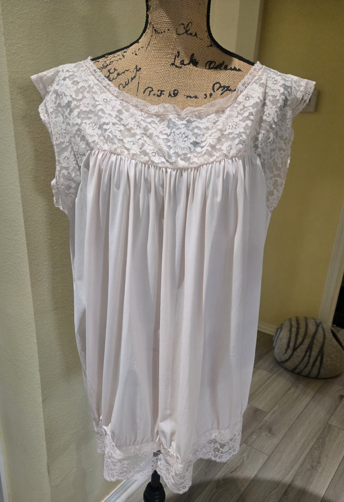 4 Pc Vintage Silky Nightgown Sleep Lingerie Lot Sz Medium