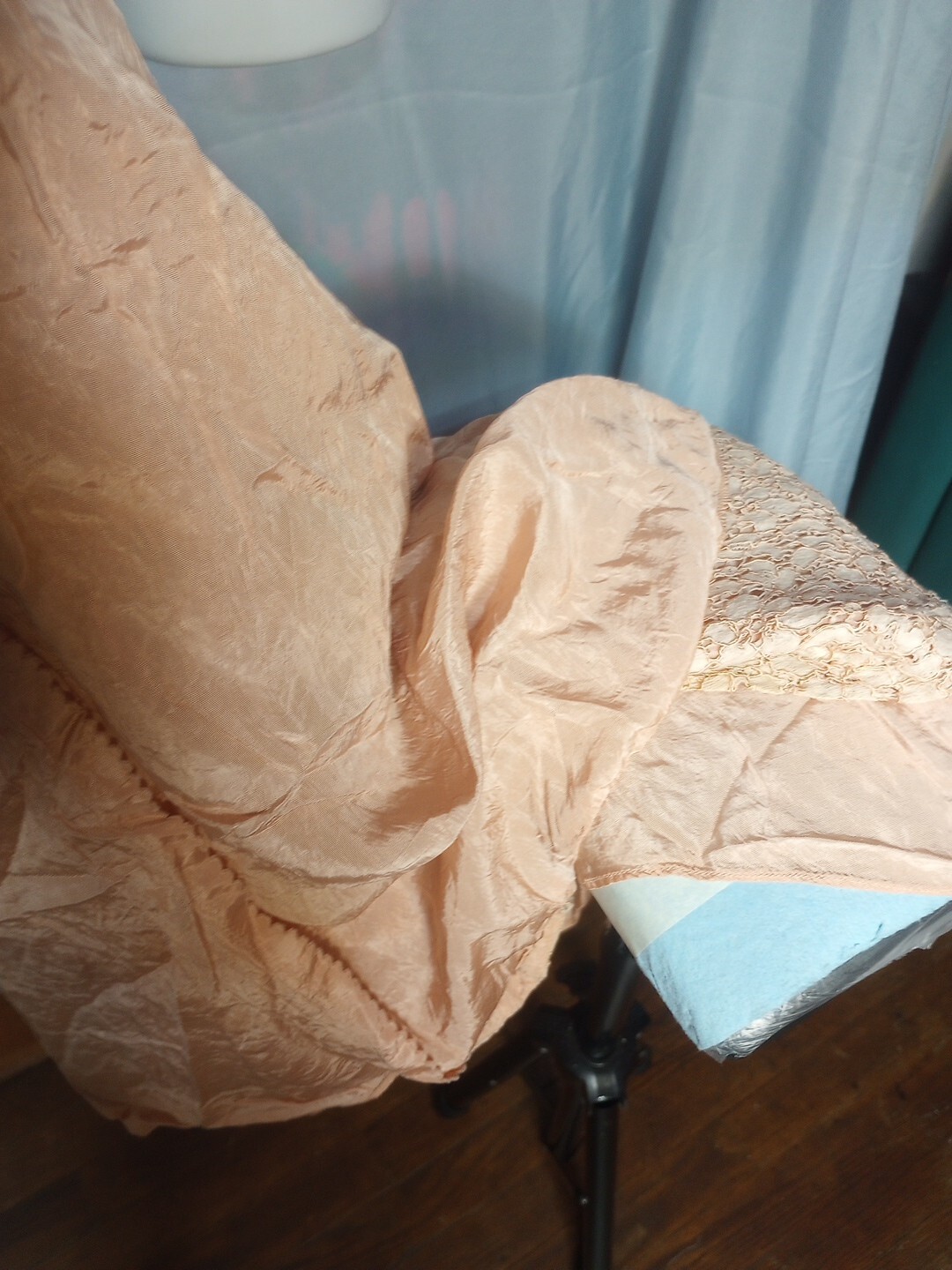 Vintage Dress Styled By Well Made Sz Medium Pale Pink Lace Overlay Sequins
