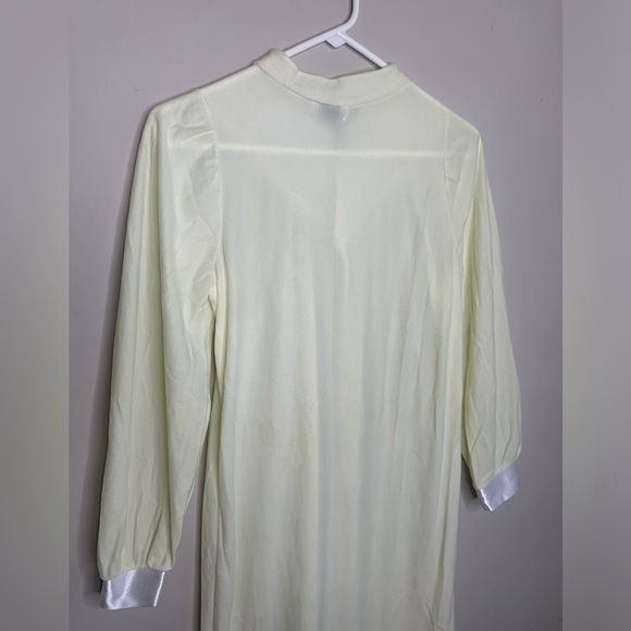 Vintage Paramount NY Nightgown M Yellow Nylon Embroidered Yoke USA Nightdress