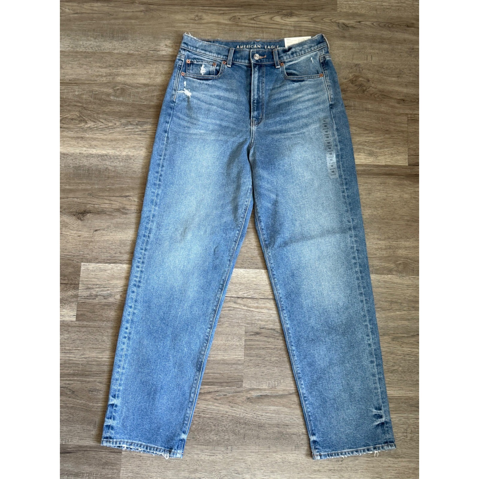 American Eagle Highest Rise Baggy Straight Jeans 10 NWT Medium Wash 90s
