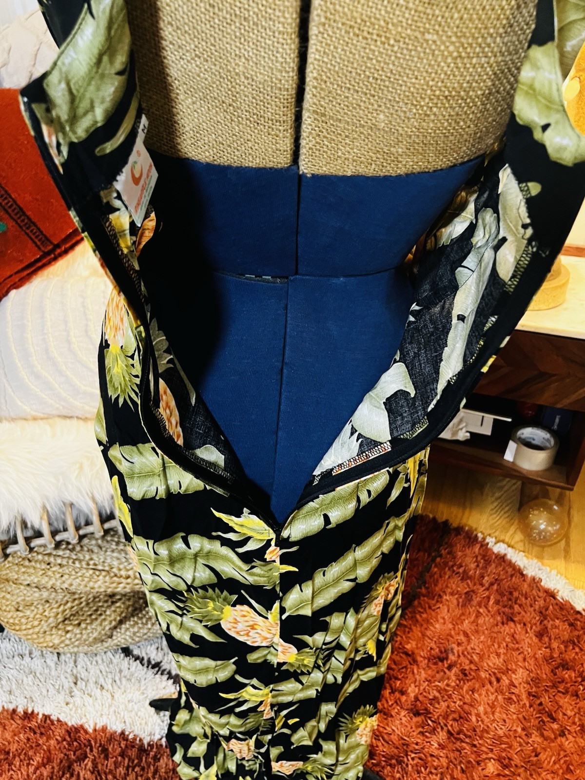 VTG Pineapple Moon Hawaiian Floral Maxi Dress Size Medium