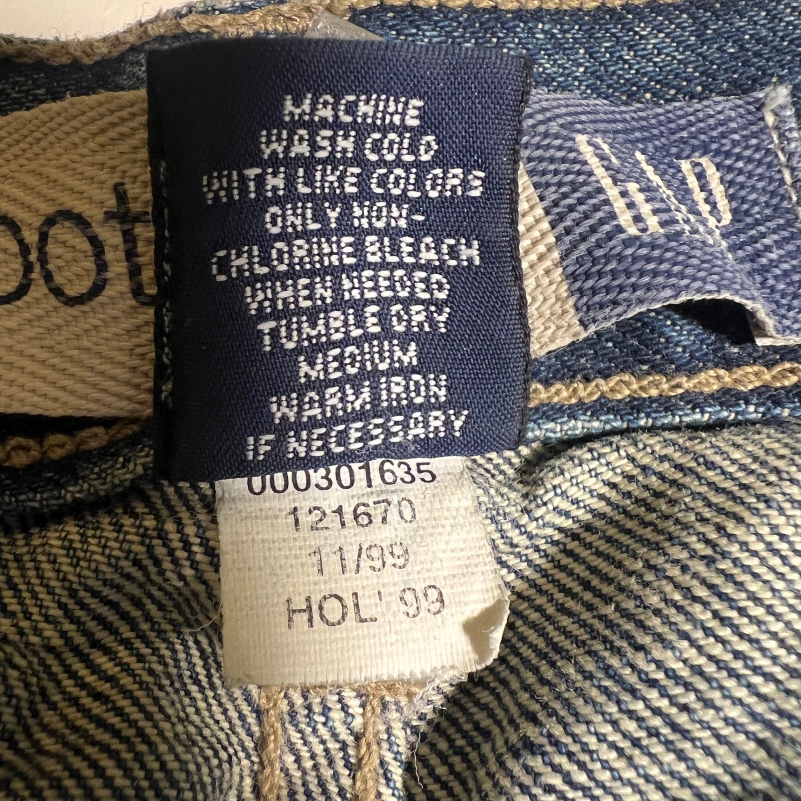Gap Vintage 1999 Bootcut Jeans in Medium Wash, Floral Embroidered, 90s Y2K, NWT