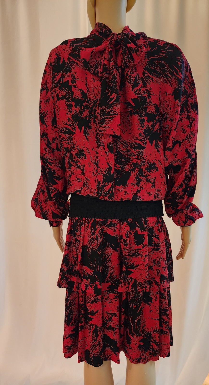 Nieman Marcus VTG Red/Black Abstract Print Dropped Waist Silk Dress Size 10