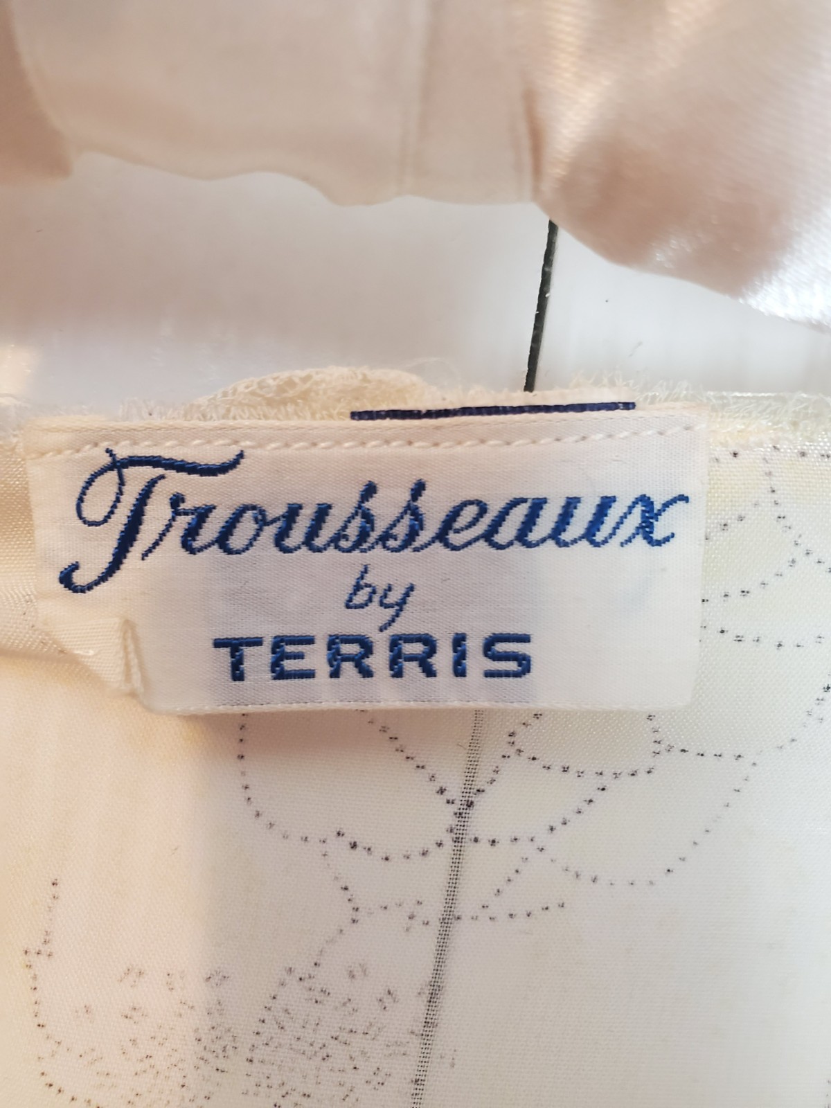 Vintage Trousseaux by Terris Floral Chiffon Gown & Robe Set Lace Empire Waist