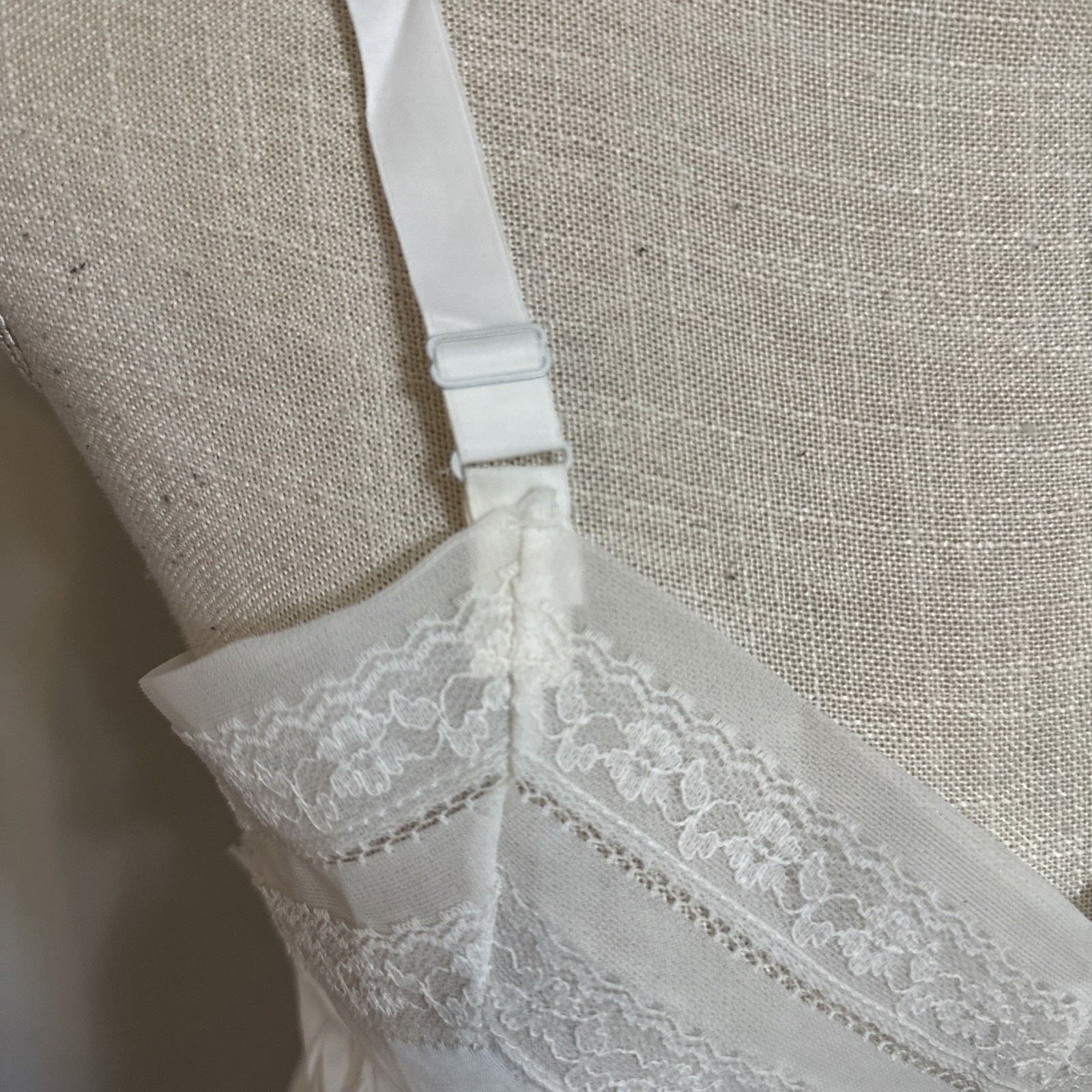 Vtg White Slip Undergarment By Fascination Lingerie Petite