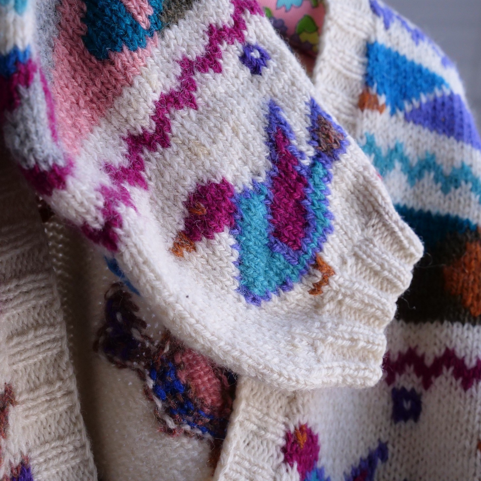 The sweetest vintage 90s Robert Scott Ltd. wool bird and heart cardigan