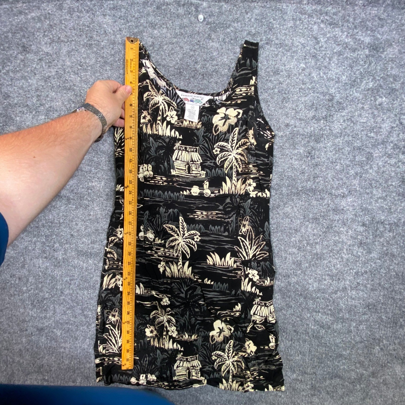 Weekend Traffic Vintage 90s Tropical Island Print Rayon Shift Dress Black XS