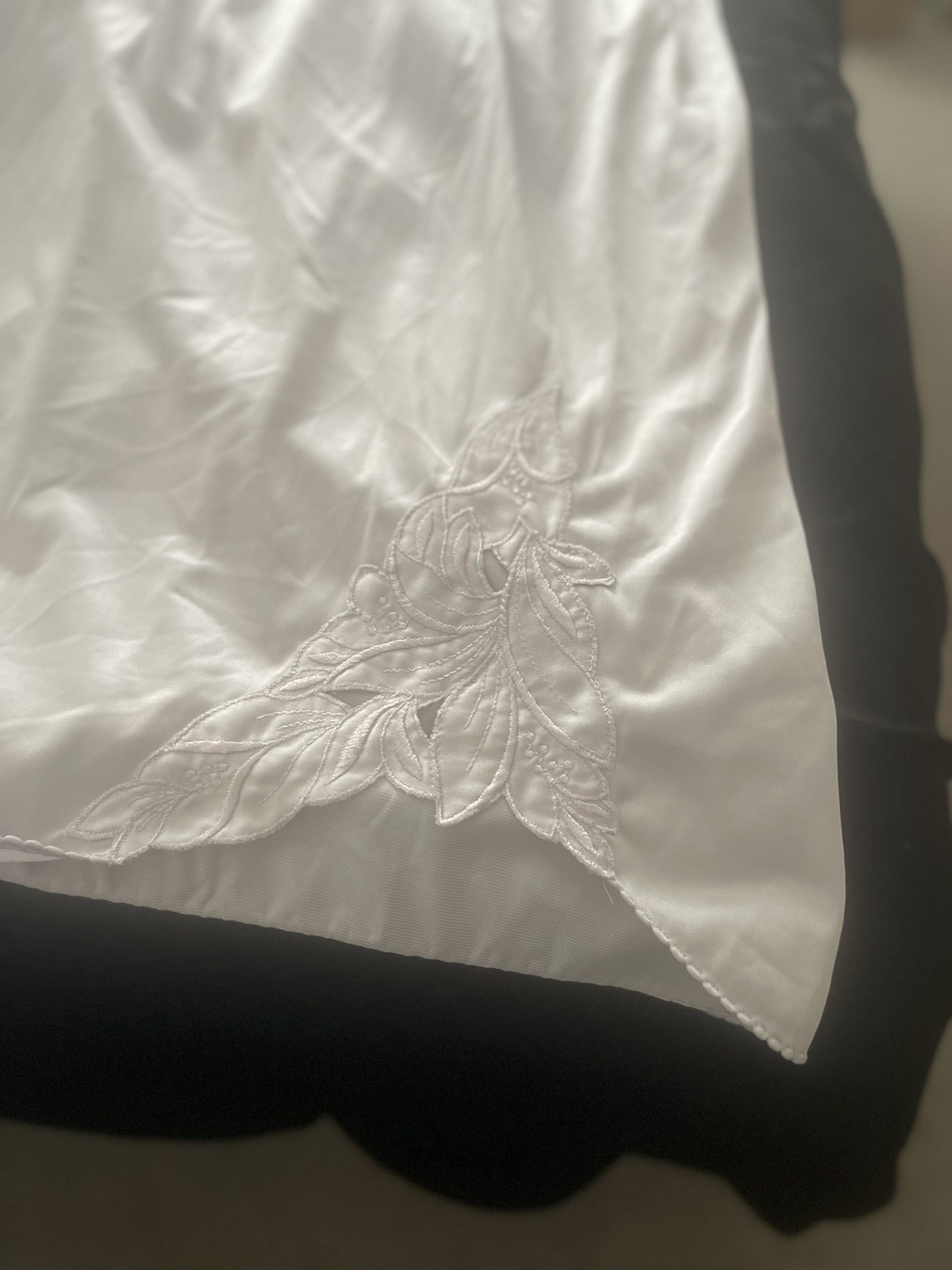 Vanity Fair Vtg S DuPont Nylon Half Slip Lavender Satin Embellished Split