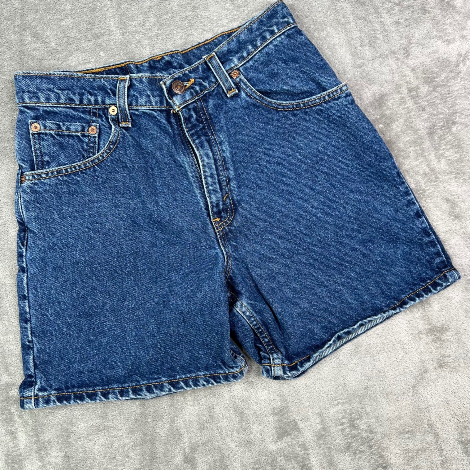 Vintage Levi’s 550 Relaxed Fit Denim Shorts Womens 26 Blue Solid High Waisted 5″