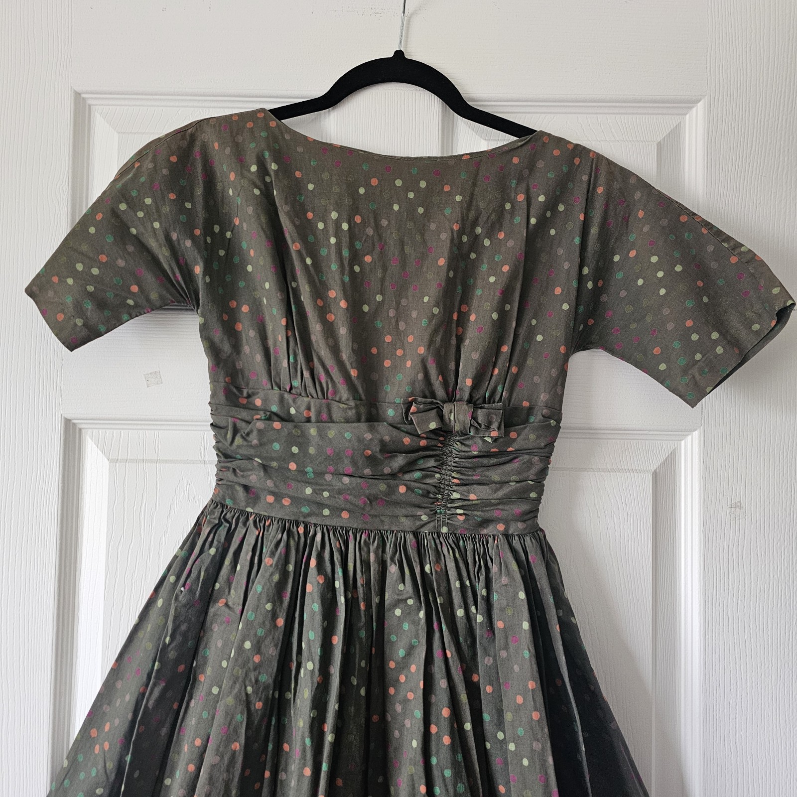 1960s Vintage 32″ Bust Cotton Fit & Flare Green Polkadot Bow Dress #16