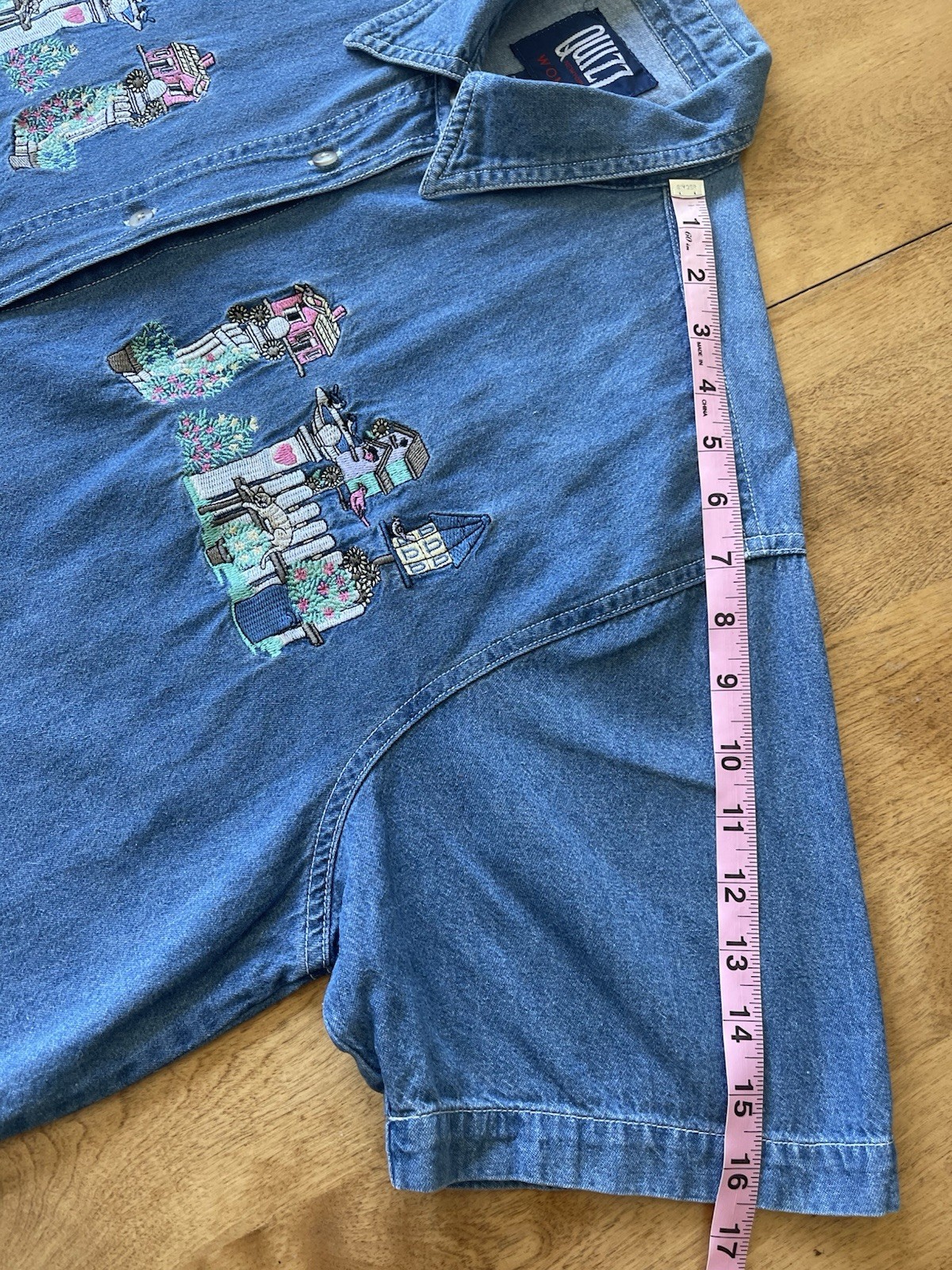 Vintage 90s Quizz Woman Birdhouses Birds Embroidered Denim Button Shirt Large