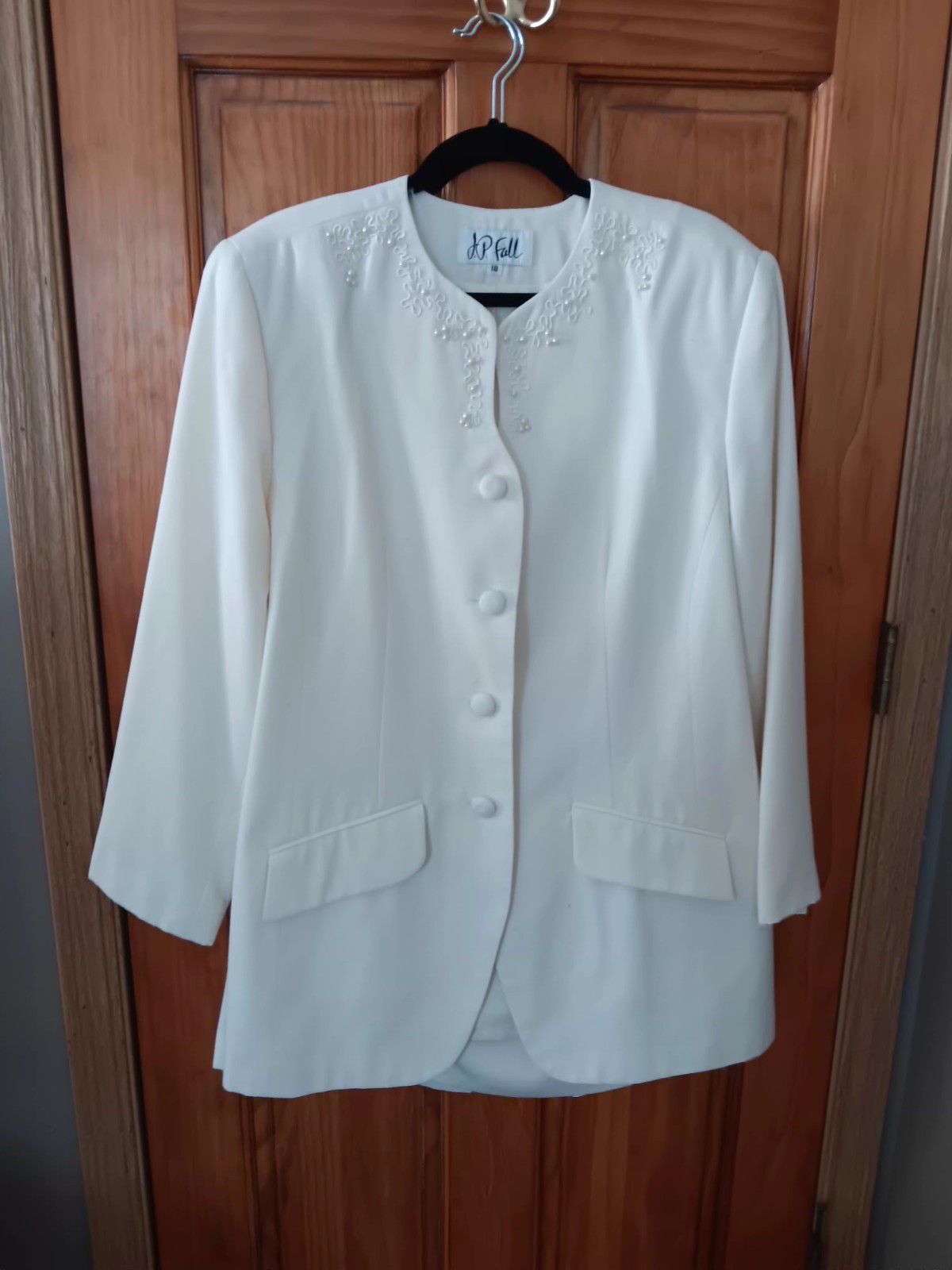 JP Fall Vintage Womans Suit With Skirt Cream Color Size 18 Shoulder Pads