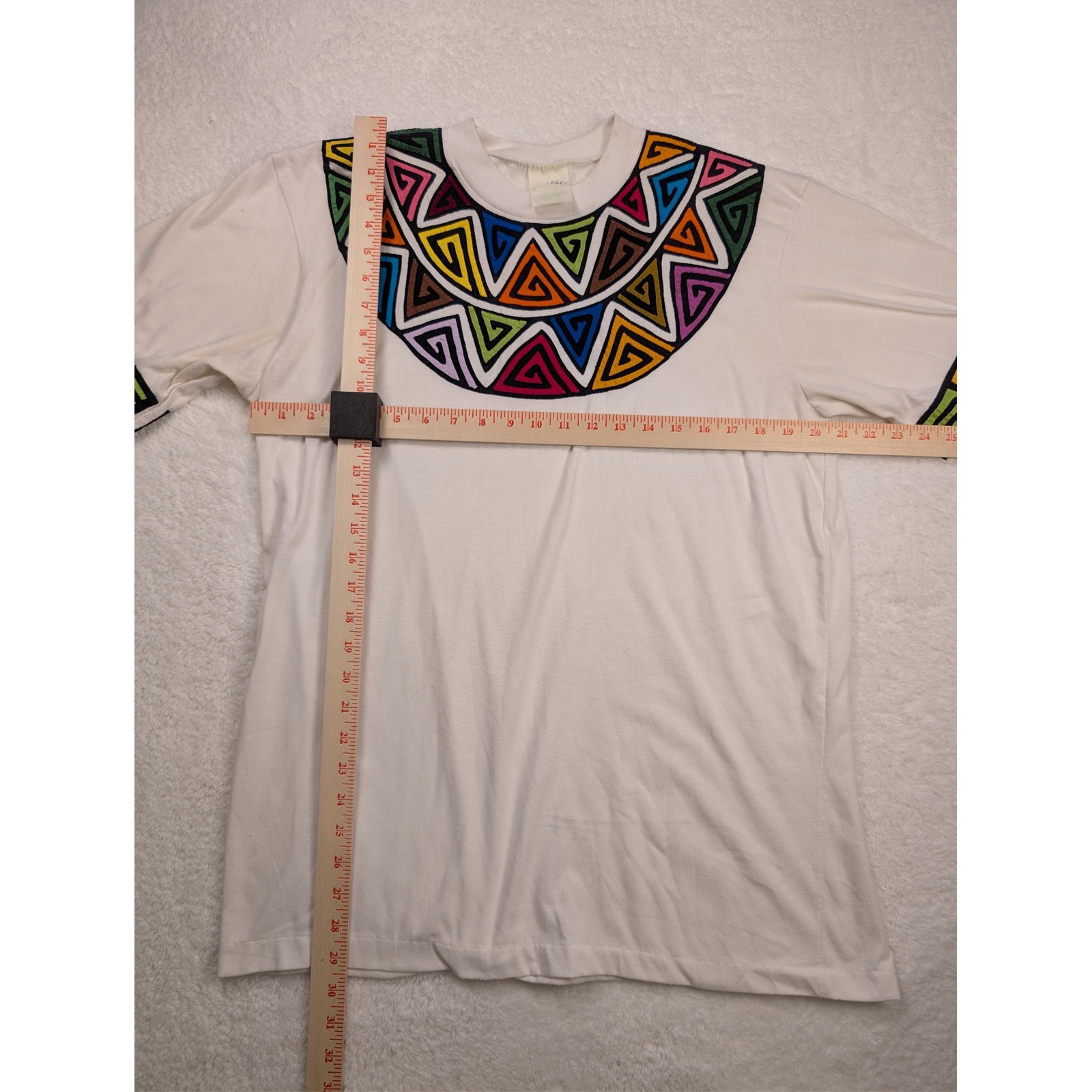 Vintage T-Shirts Interamerica Mola Geometric Embroidered Crew Neck Shirt XL