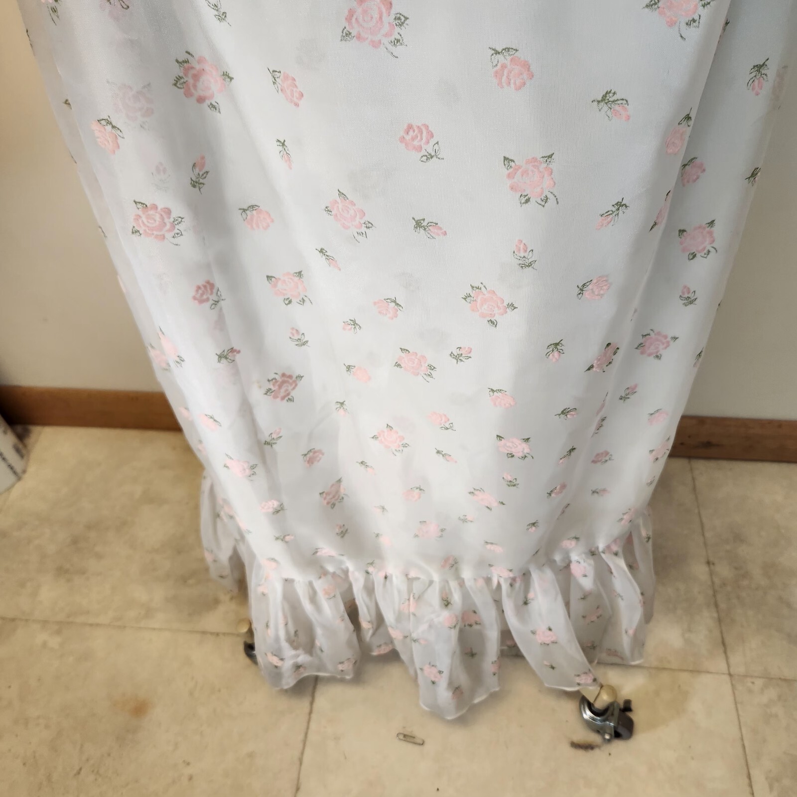 70′ Vintage Prom Dress * White w/ Pink Flocked Roses Throughout