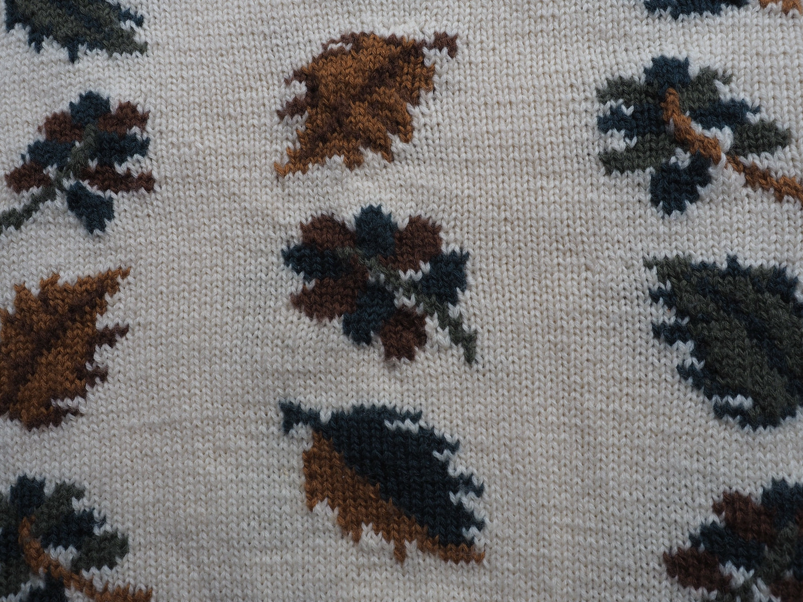 Vintage 90’s Austin Hill 100% Wool Sweater Leaf Theme Cream Ivory Size M