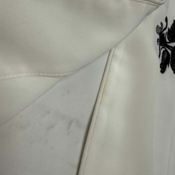 Dress Barn Embroidered Button Down Blouse White M Vintage Vibe