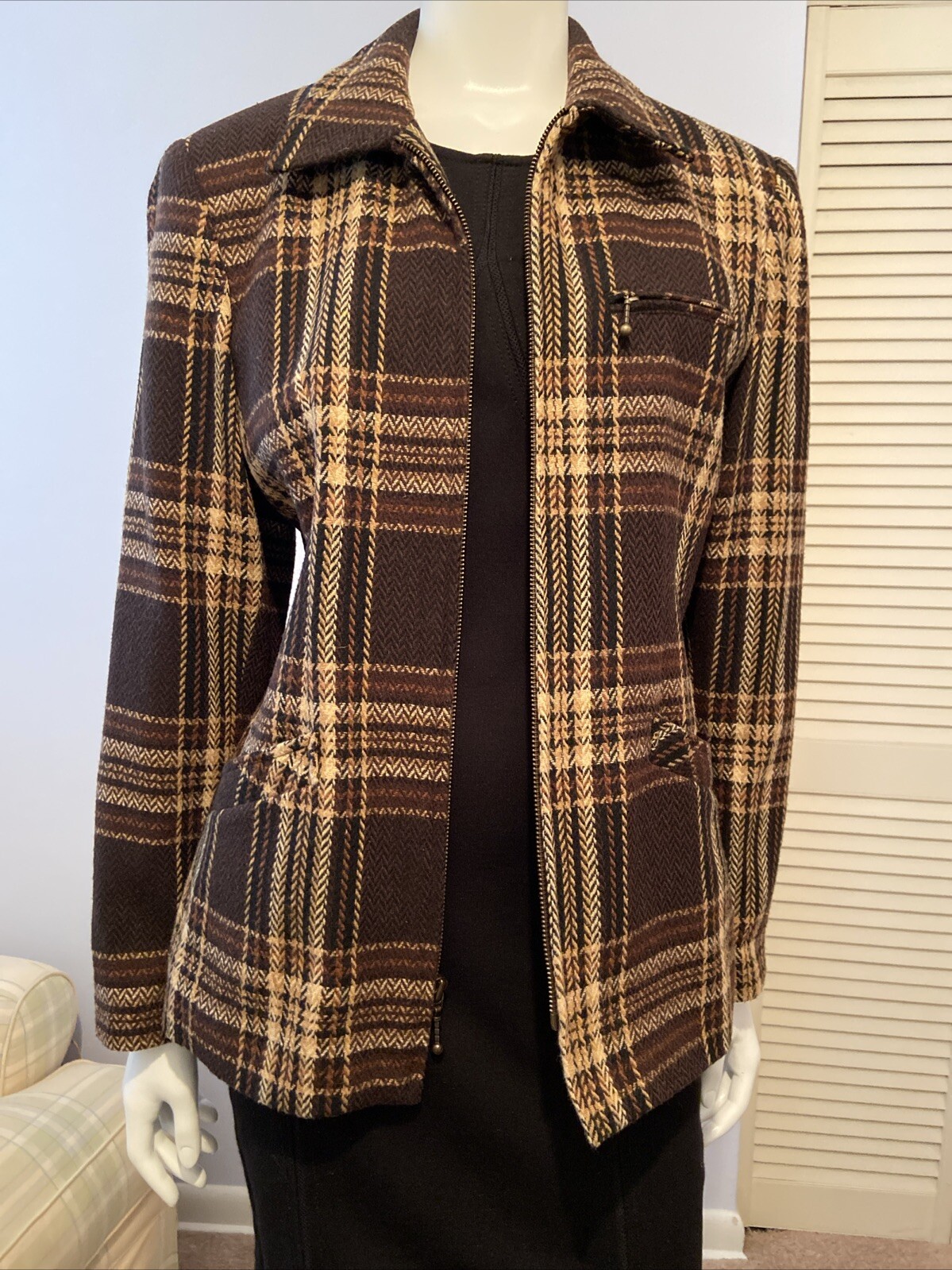 LAURA SCOTT Vtg Womens Jacket/ Blazer Brown Plaid Zip front Lined , Pockets Sz 8