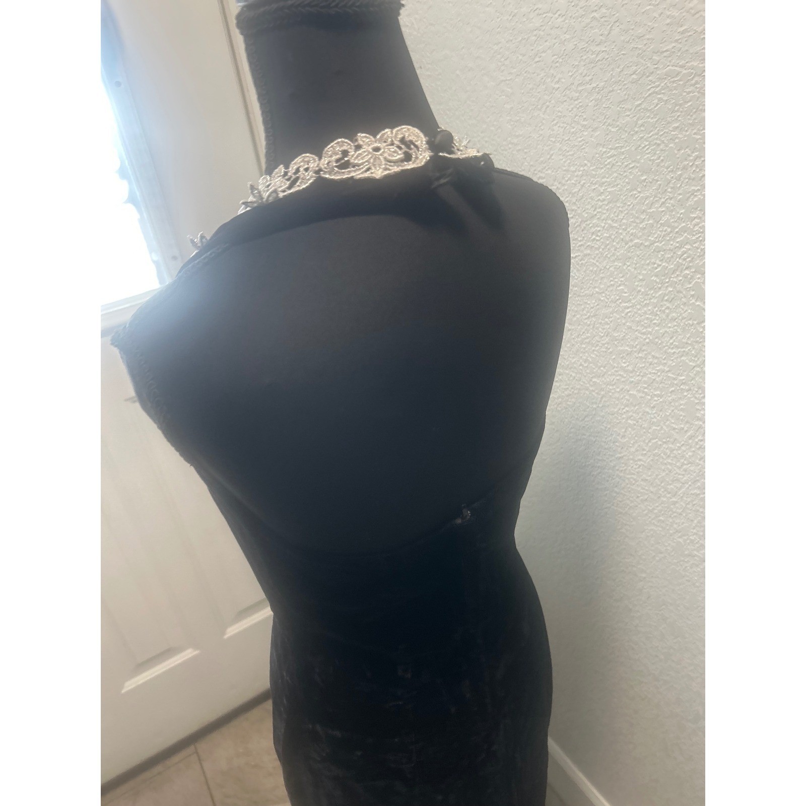 Y2K L.A. Glo Vintage Black Velvet Halter Gown Lace Neckline Slit Prom Dress 7/8