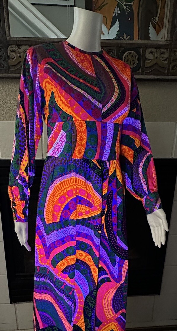 VTG 60’s Mod Hippie Maxi Dress Groovy Psychedelic Pattern Armpit-armpit 17” Sm