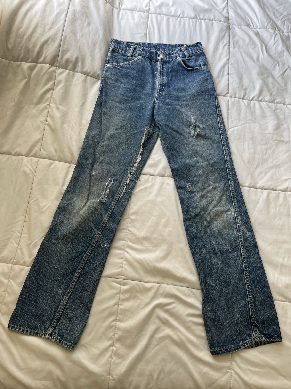 Vintage 70s Levi’s Jeans White Tab Dark Wash Distressed 26×28.5 USA Made Grunge