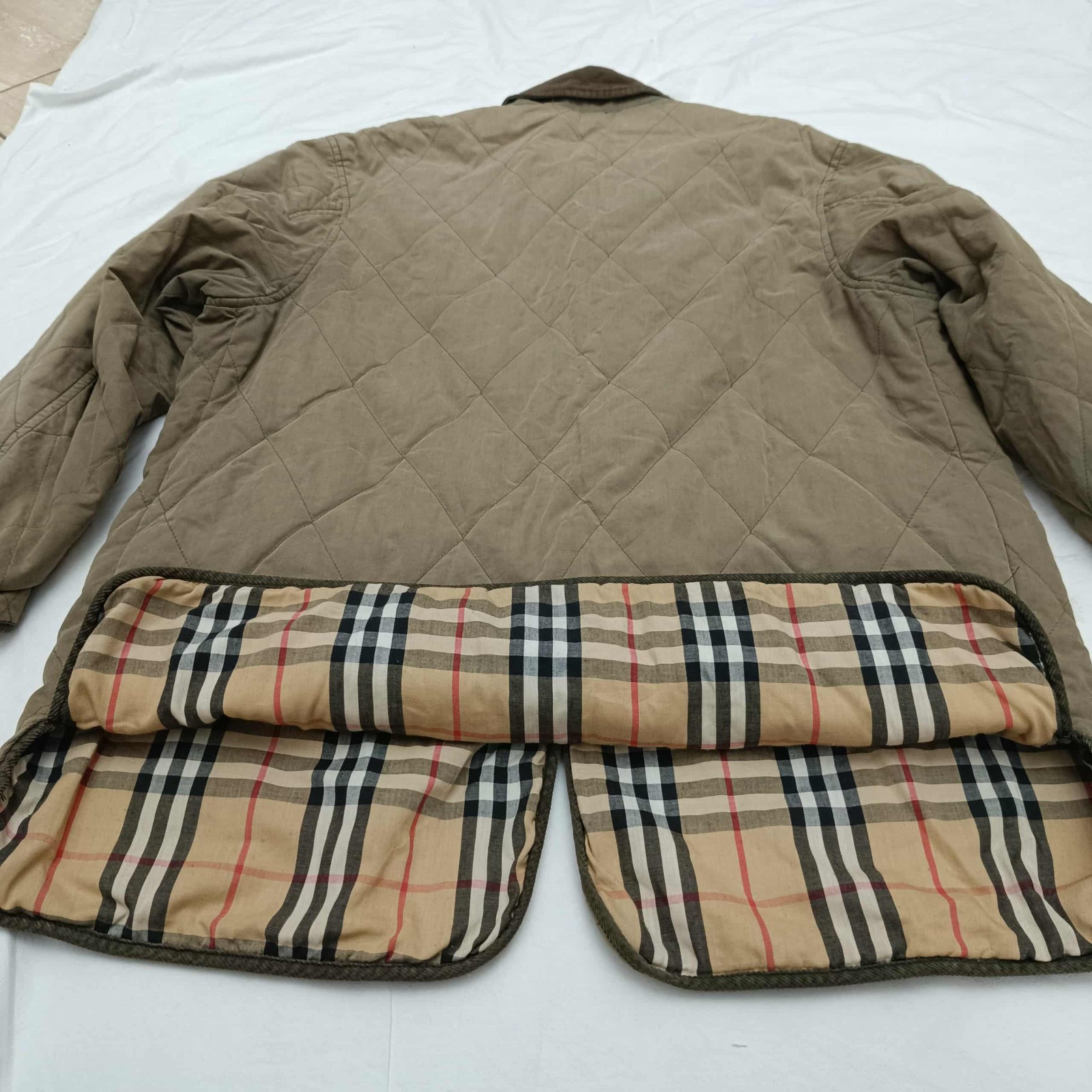 Burberry Vintage Quilted Women Jacket Nova Check Lining Khaki Size 36 US 46 EU